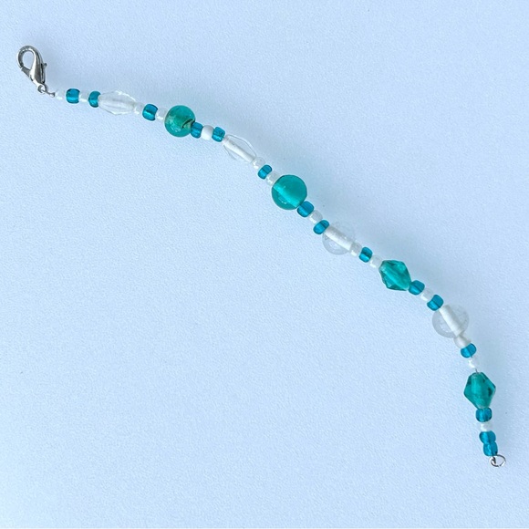 Art GLASS Beaded Bracelet Unique Blue Green With Clear Smooth Beads 7” - Picture 2 of 5